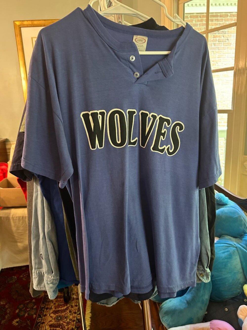 BIKE Wolves Blue Short Sleeve Henley Shirt L
